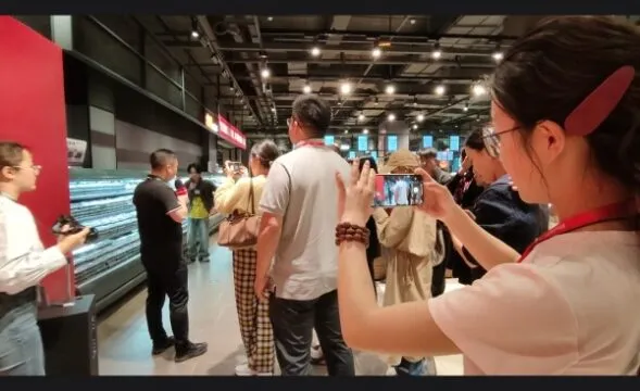 昆明永辉“学胖东来”首店4·17开业, 社区商业新路径呼之欲出 昆明永辉“学胖东来”首店4·17开业, 社区商业新路径呼之欲出