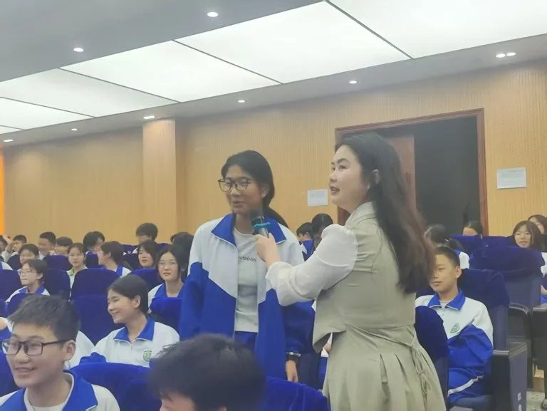 湘机中学心理支持体系再升级 ——湘机中学举办心理健康小组长岗前培训活动 湘机中学心理支持体系再升级 ——湘机中学举办心理健康小组长岗前培训活动