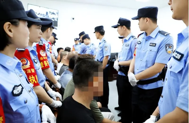 短视频上交钱“包过”驾考?湘潭县法院公开审理11人团伙组织驾考作弊案 短视频上交钱“包过”驾考?湘潭县法院公开审理11人团伙组织驾考作弊案