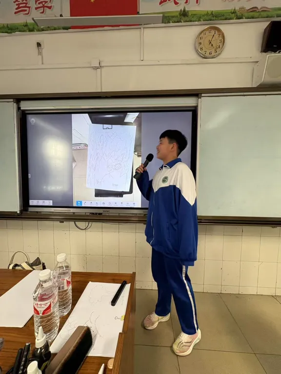 家校携手心育 共筑成长桥梁 ——湘机中学初一 2405 班心理健康教育活动纪实 家校携手心育 共筑成长桥梁 ——湘机中学初一 2405 班心理健康教育活动纪实