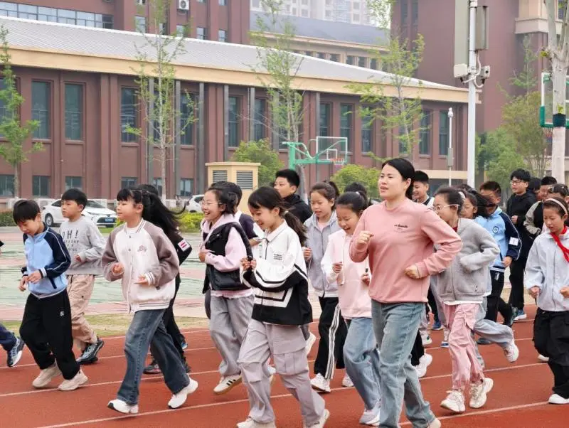 反转:“我的体育是数学老师教的!”——学校体育改革调研之一 反转:“我的体育是数学老师教的!”——学校体育改革调研之一
