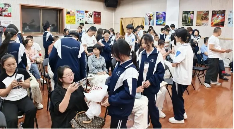 天之大，母爱无涯 ——湘潭市二中初一555班家长会温情纪事