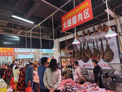 滇玉农贸市场焕新开业,点亮西山区民生新图景 滇玉农贸市场焕新开业,点亮西山区民生新图景