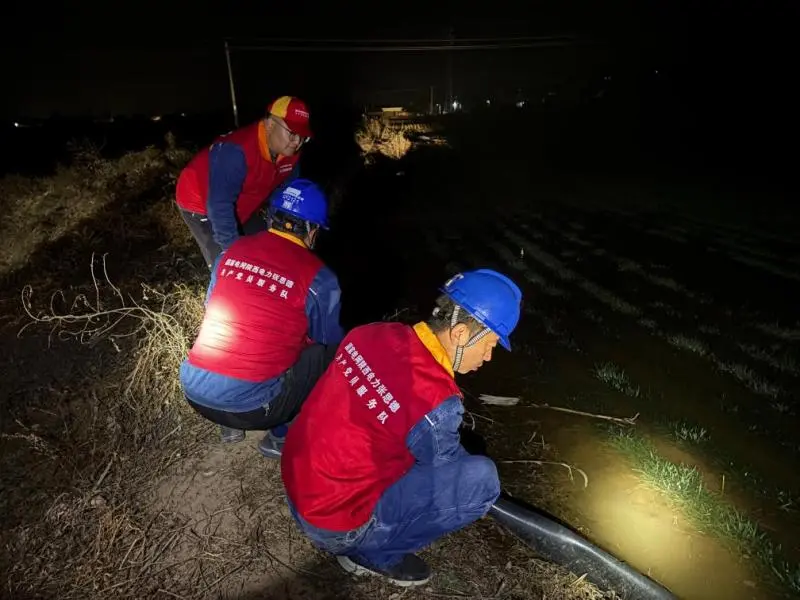 记者来信:千方百计“浇灌”出夏粮稳产的希望 记者来信:千方百计“浇灌”出夏粮稳产的希望