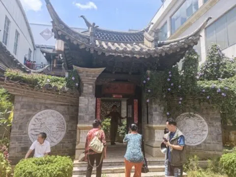 玉溪、昆明联合举行5.21“情暖玉溪・牵手昆明公交”畅行游粉丝节主题活动 玉溪、昆明联合举行5.21“情暖玉溪・牵手昆明公交”畅行游粉丝节主题活动