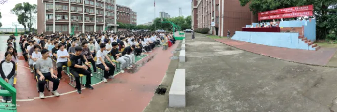 “传承红色文化 培育红色工匠 “传承红色文化 培育红色工匠