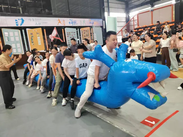 童心筑梦惠景家园 湘潭市中心医院亲子运动会绘就家庭文明新图景