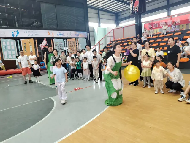 童心筑梦惠景家园 湘潭市中心医院亲子运动会绘就家庭文明新图景
