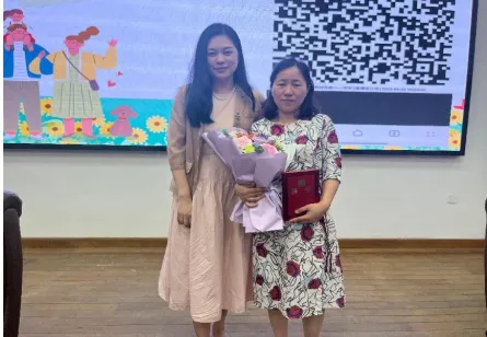 与青春期的情绪共舞:中学生家长情绪管理必修课 ———湘潭市二中2025上学期第二期家长学校沙龙活动 与青春期的情绪共舞:中学生家长情绪管理必修课 ———湘潭市二中2025上学期第二期家长学校沙龙活动