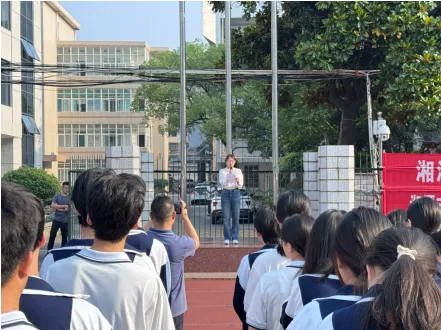 “我爱湘潭我的家”思政微宣讲开讲:从市二中校史看最初的点亮 “我爱湘潭我的家”思政微宣讲开讲:从市二中校史看最初的点亮