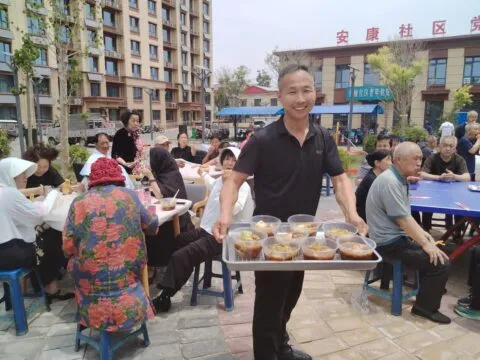 河北磁县：浓情端午 尽情放“粽”