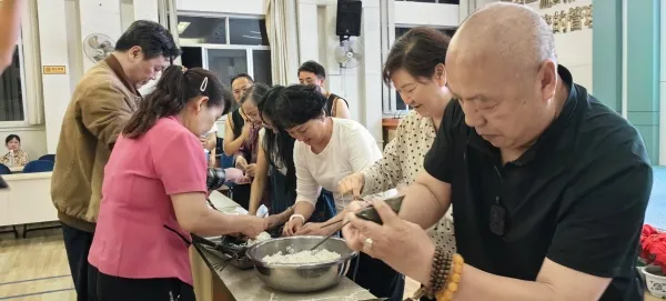昆明公交举行“浓浓粽香迎端午·公交康养伴你行”主题联欢活动 昆明公交举行“浓浓粽香迎端午·公交康养伴你行”主题联欢活动