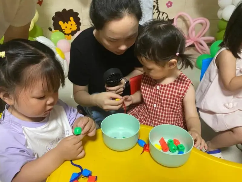 四载耕耘,童心相伴 我院儿童早期教育中心举办四周年庆典活动 四载耕耘,童心相伴 我院儿童早期教育中心举办四周年庆典活动