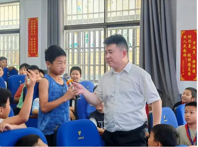 花石中心小学开展“全员心育，共护成长” 心理健康讲座