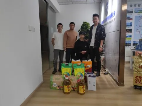 翱腾王俊毅带队献爱 情暖残障点亮希望之光 翱腾王俊毅带队献爱 情暖残障点亮希望之光