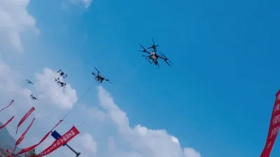 禄丰低空经济起飞 13架无人机腾空引燃梦想——云南俊松无人机科技.禄丰鹏霖农业双星揭牌 禄丰低空经济起飞 13架无人机腾空引燃梦想——云南俊松无人机科技.禄丰鹏霖农业双星揭牌