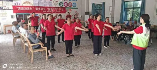 红歌嘹亮  感恩新时代