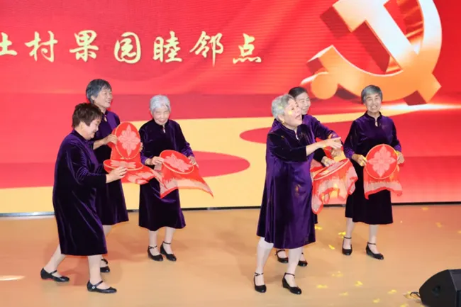 “庆七一梦想扬帆,聚共建奋进合力”——庆祝中国共产党成立104周年暨思乐得工业旅游中心启用 “庆七一梦想扬帆,聚共建奋进合力”——庆祝中国共产党成立104周年暨思乐得工业旅游中心启用