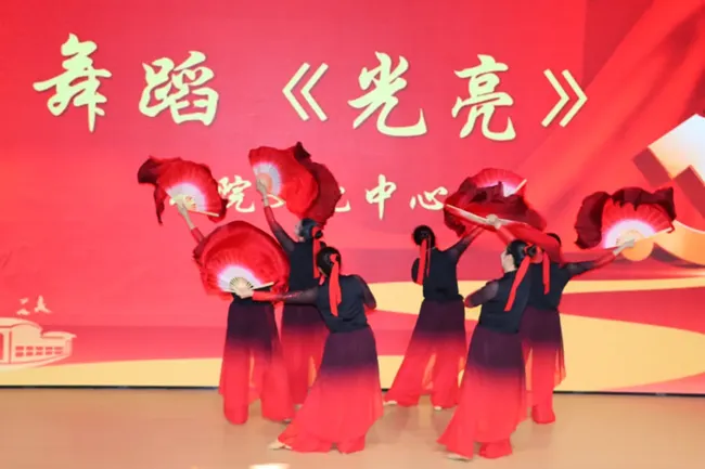 “庆七一梦想扬帆,聚共建奋进合力”——庆祝中国共产党成立104周年暨思乐得工业旅游中心启用 “庆七一梦想扬帆,聚共建奋进合力”——庆祝中国共产党成立104周年暨思乐得工业旅游中心启用