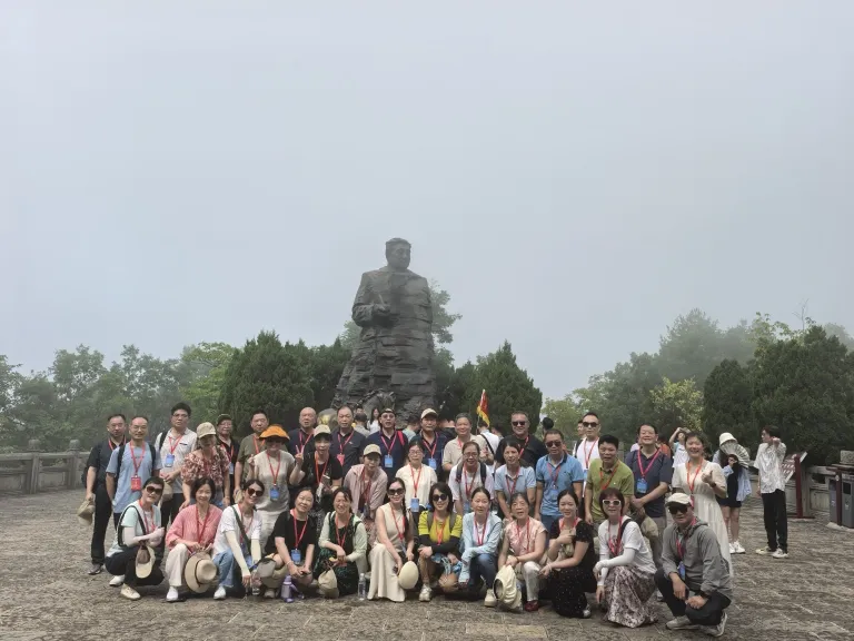 红色基因浸润心田 自然疗愈赋能教育 ——湘机中学组织2025年优秀教职工疗养活动 红色基因浸润心田 自然疗愈赋能教育 ——湘机中学组织2025年优秀教职工疗养活动
