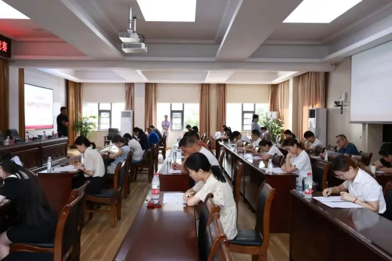 以赛促学强防控 湘潭市2025年传染病防治知识与技能竞赛圆满落幕 以赛促学强防控 湘潭市2025年传染病防治知识与技能竞赛圆满落幕