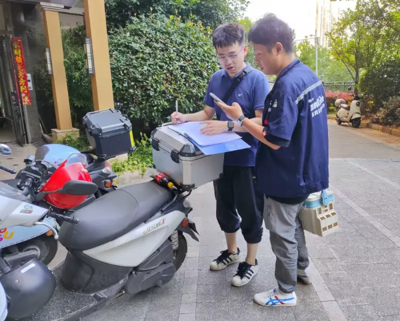民有所呼、我必有应——湘潭联通“神秘质检官”,突袭 装维现场,只为您的10分满意 民有所呼、我必有应——湘潭联通“神秘质检官”,突袭 装维现场,只为您的10分满意