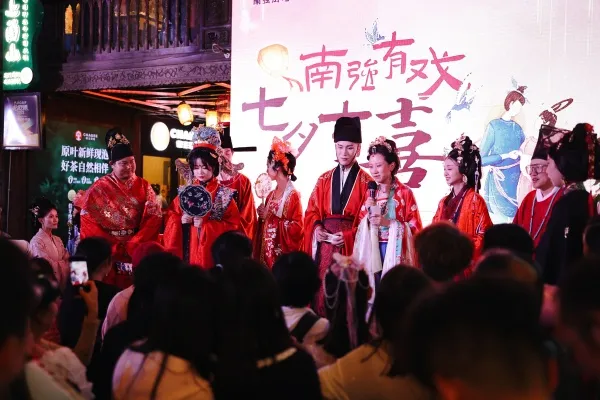 共赴浪漫古风之约五华城市舞台七夕汉服秀圆满落幕