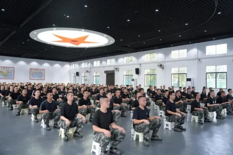 典亮军营 法治拥军——湘潭县法院开展湘潭县预定新兵役前法治教育 典亮军营 法治拥军——湘潭县法院开展湘潭县预定新兵役前法治教育