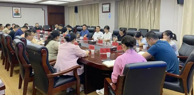 拳拳情怀 殷殷期盼——成长路上住建局青年干部与党委书记的“夜话” 拳拳情怀 殷殷期盼——成长路上住建局青年干部与党委书记的“夜话”