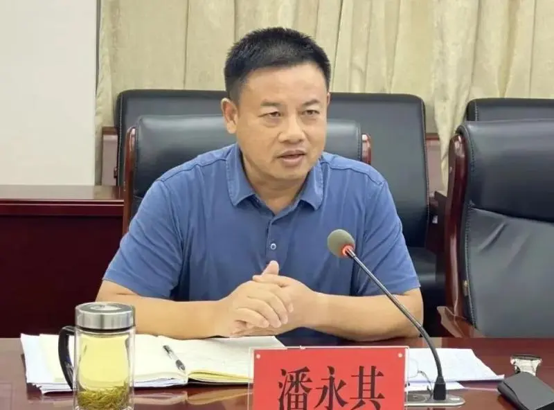 拳拳情怀 殷殷期盼——成长路上住建局青年干部与党委书记的“夜话” 拳拳情怀 殷殷期盼——成长路上住建局青年干部与党委书记的“夜话”