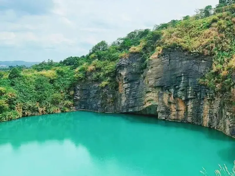 登高望远强体魄,凝心聚力共奋进 | 湘潭县法院工会登山活动圆满举行 登高望远强体魄,凝心聚力共奋进 | 湘潭县法院工会登山活动圆满举行