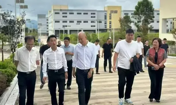 九企业赴能投红河产业园考察交流 共探跨区域产业协同发展新路径