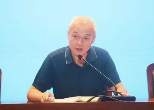 江西上饶广信二中: 凝心聚力启新程 共谋教研促发展 江西上饶广信二中: 凝心聚力启新程 共谋教研促发展