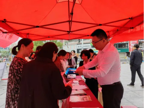 湘潭县统计局成功举办第十六届“中国统计开放日”宣传活动 湘潭县统计局成功举办第十六届“中国统计开放日”宣传活动