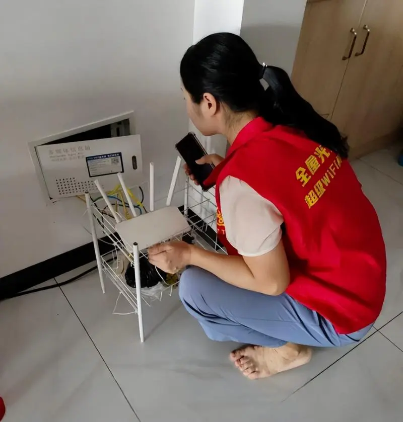 联通服务进社区,便民惠民零距离 联通服务进社区,便民惠民零距离