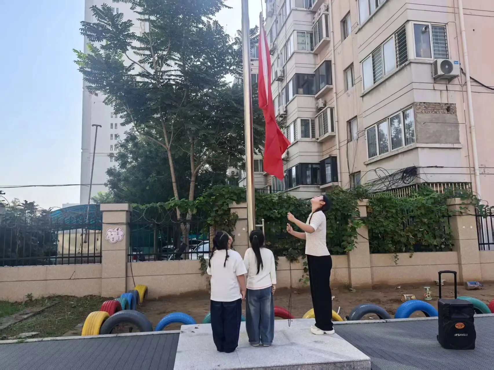 【四幼·升旗活动】童心向党 旗帜飘扬(五)——丛台区第四幼儿园双节安全主题升旗仪式