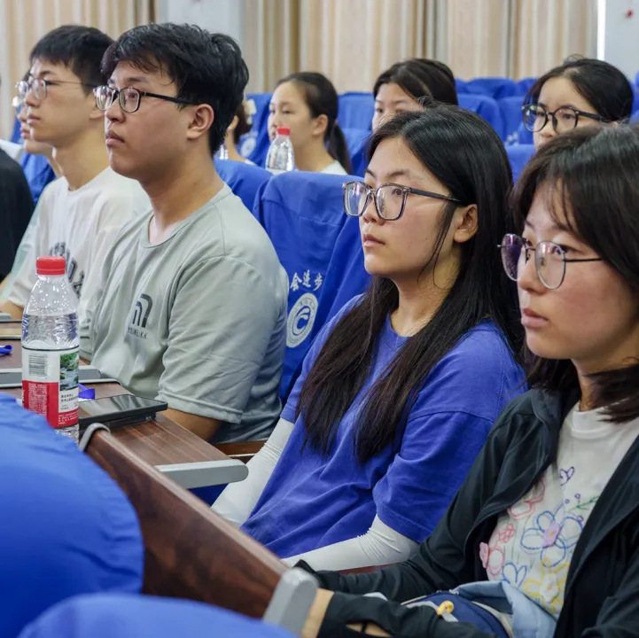 三尺讲台传薪火,教育实习启师途——湖南科技大学 实习生来我校开展教育实习