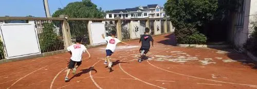 江西上饶朝阳举行全镇小学2025年田径运动会 江西上饶朝阳举行全镇小学2025年田径运动会