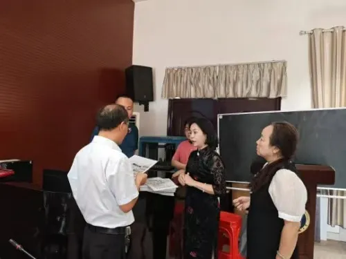 江西上饶广信区第七中学英语作文AI批改培训会