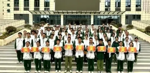 江西玉山县汪应辰学校: 金秋硕果满园香 学子奋发正当时 江西玉山县汪应辰学校: 金秋硕果满园香 学子奋发正当时