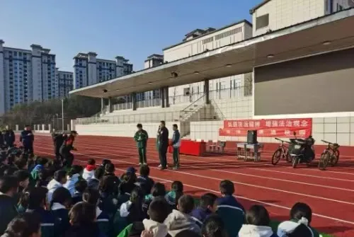 玉山县汪应辰学校: 落实“茁壮计划” 守护青春成长 玉山县汪应辰学校: 落实“茁壮计划” 守护青春成长