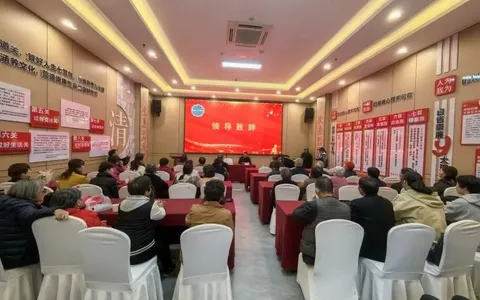 重阳敬老情电中一家亲——湘机中学精心组织2025年“重阳节”敬老活动