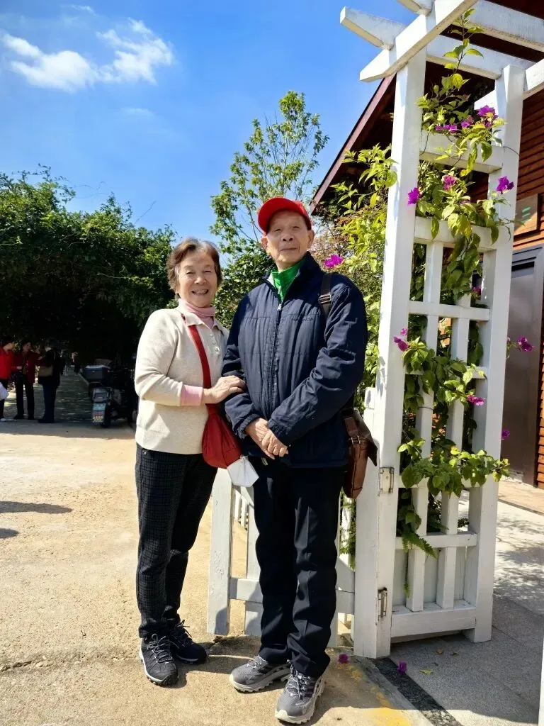 重阳敬老情电中一家亲——湘机中学精心组织2025年“重阳节”敬老活动 重阳敬老情电中一家亲——湘机中学精心组织2025年“重阳节”敬老活动
