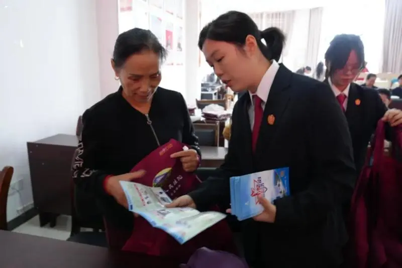 湘潭县法院开展“法润重阳 情暖桑榆”重阳节活动 湘潭县法院开展“法润重阳 情暖桑榆”重阳节活动