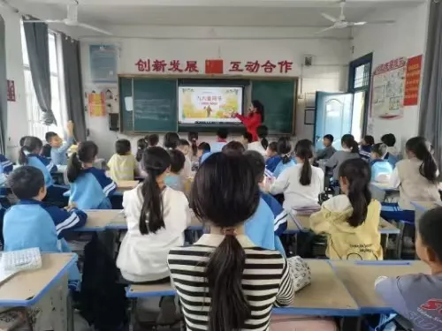 上饶玉山县横街中心小学开展“重阳节”主题系列活动 上饶玉山县横街中心小学开展“重阳节”主题系列活动