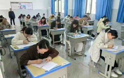 江西玉山县初中数学教师基本功大赛圆满收官 江西玉山县初中数学教师基本功大赛圆满收官