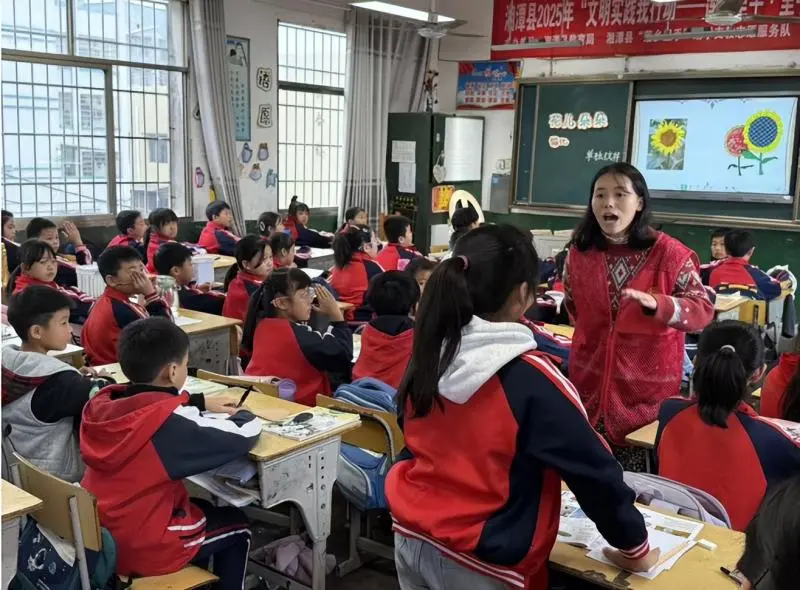 莲乡里手展风采 教学视导促提升 湘潭县“文明实践我行动——莲乡里手·里手课堂”主题活动 莲乡里手展风采 教学视导促提升 湘潭县“文明实践我行动——莲乡里手·里手课堂”主题活动