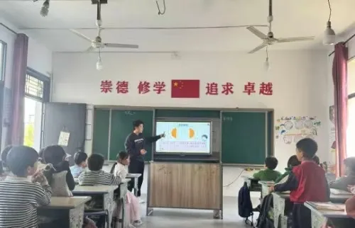 江西玉山县樟村中心小学开展送教活动 江西玉山县樟村中心小学开展送教活动
