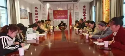 江西玉山县瑾山小学召开六年级11月份教学研讨会 江西玉山县瑾山小学召开六年级11月份教学研讨会