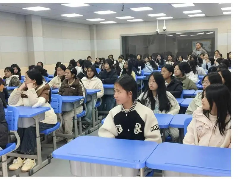 江西上饶华坛山镇开展心理健康宣传进校园活动